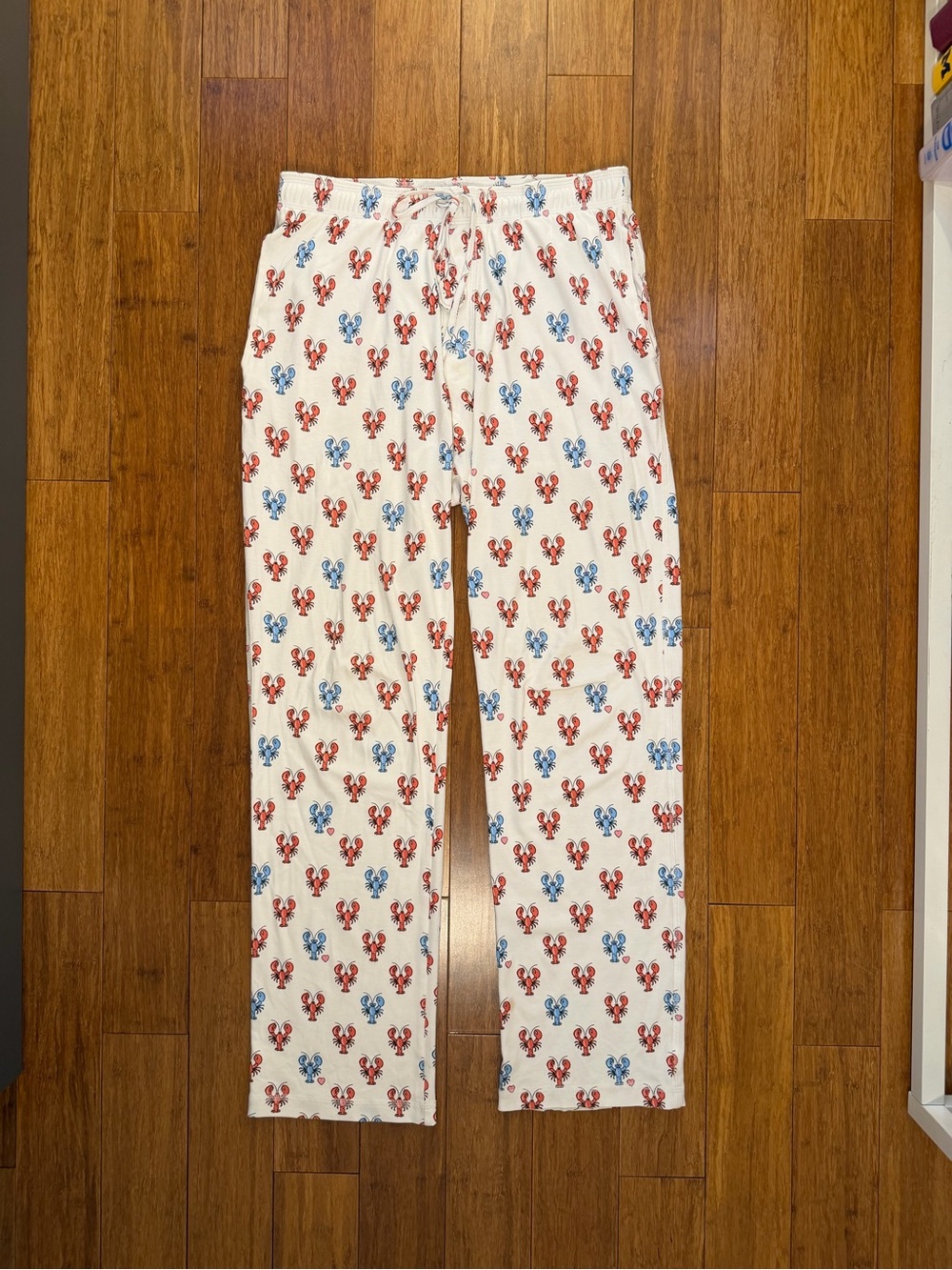 Roller Rabbit Men’s Lobster Pajama Set - Picture 6 of 9